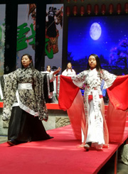 大咪咪美女逼逼想考最大鸡巴